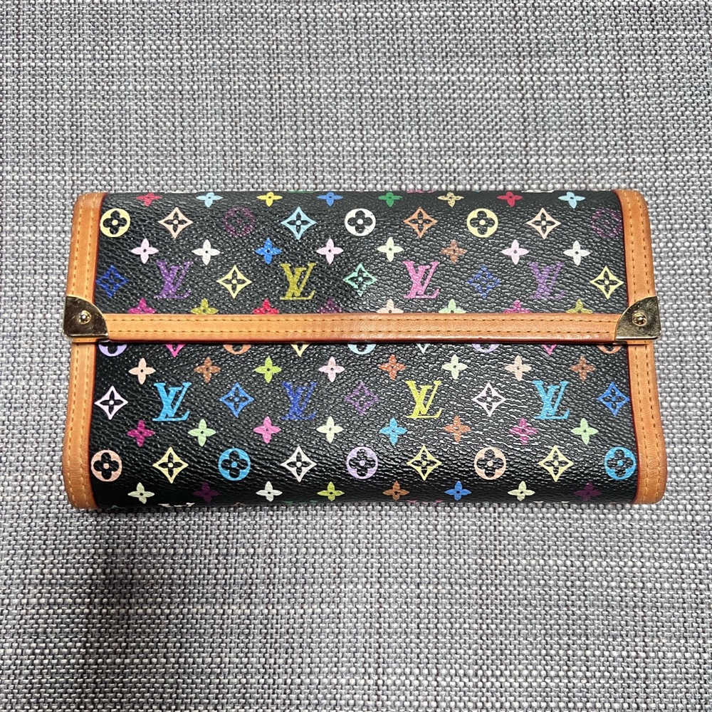 LOUIS VUITTON Monogram Multicolor
Wallet Murakami